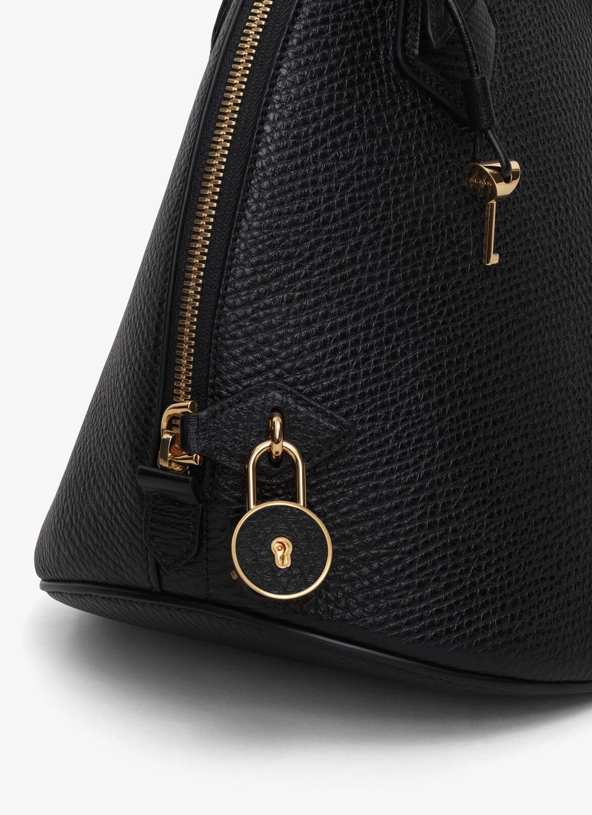 DOME 32 BAG IN CALFSKIN ALAÏA BLACK DOME 32 BAG IN CALFSKIN